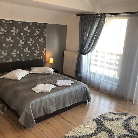 Hotel Boutique Garden Resort By Brancoveanu Моечу де Жос Екстериор снимка