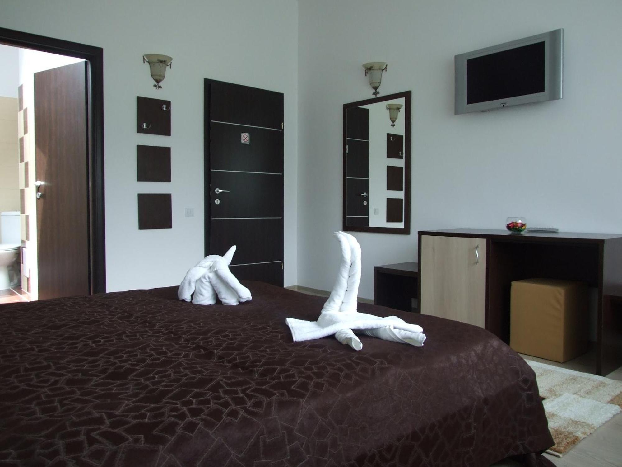 Hotel Boutique Garden Resort By Brancoveanu Моечу де Жос Екстериор снимка